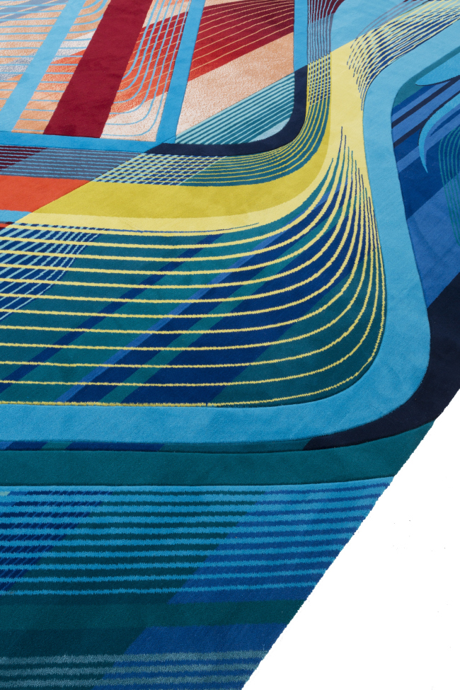 ��������� RE/Form (Striation). ����������� ������������� Zaha Hadid Design