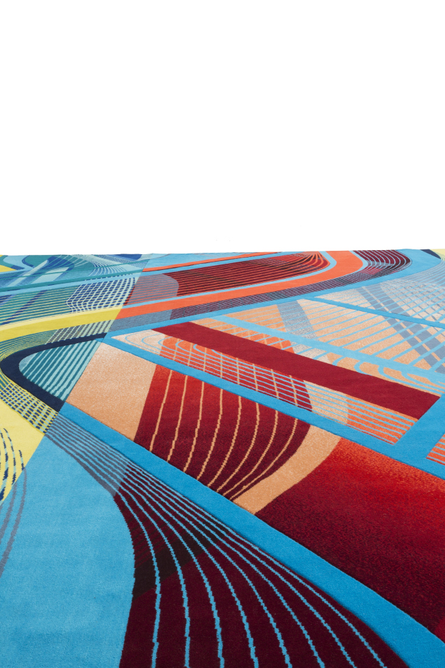 ��������� RE/Form (Striation). ����������� ������������� Zaha Hadid Design