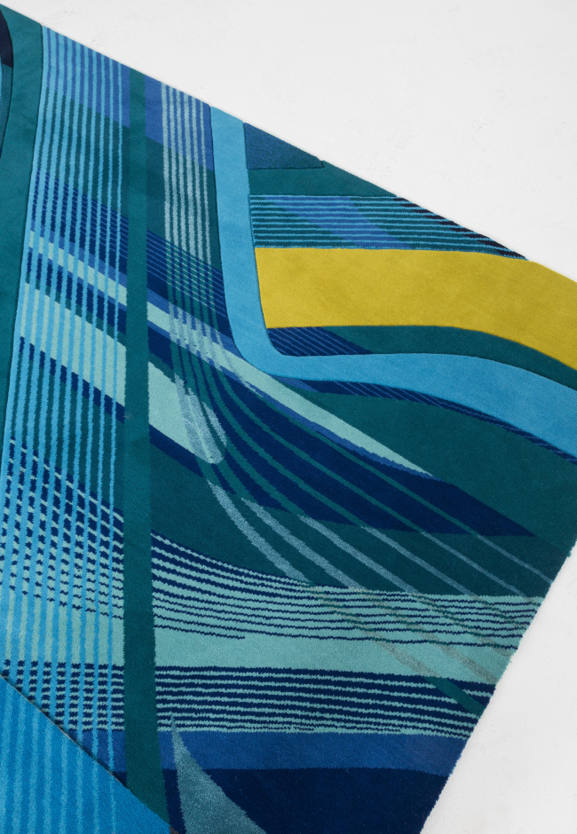��������� RE/Form (Striation). ����������� ������������� Zaha Hadid Design