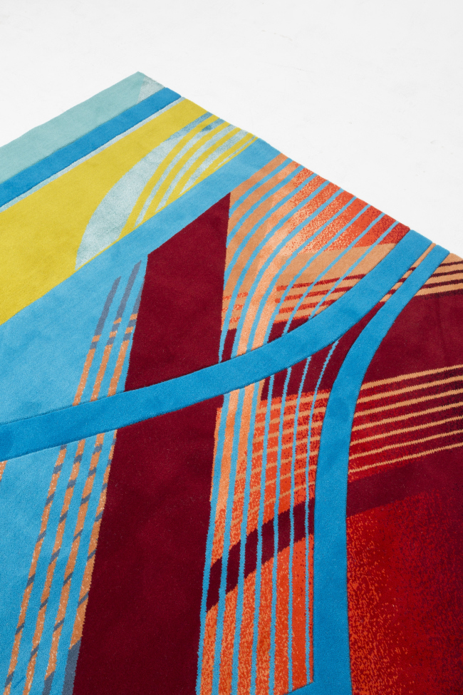 ��������� RE/Form (Striation). ����������� ������������� Zaha Hadid Design