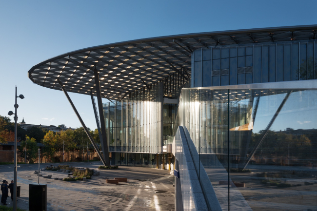 Zaryadye Concert Hall. Photograph � Aleksey Naroditsky