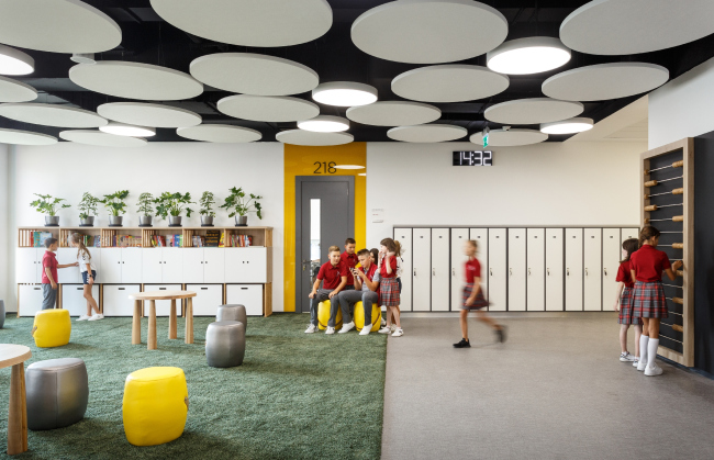 Gymnasium A+, construction. The interior of the playroom  Archimatika. Photograph  Alexander Angelovsky