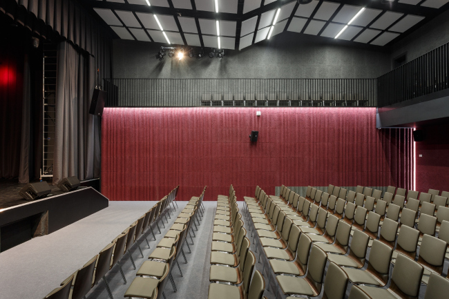 Gymnasium A+, construction � Archimatika. Photograph � Alexander Angelovsky