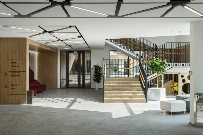 Gymnasium A+, construction � Archimatika. Photograph � Alexander Angelovsky