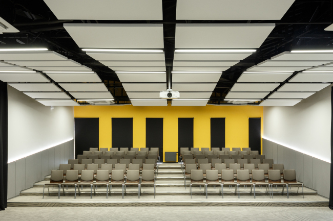 Gymnasium A+, construction  Archimatika. Photograph  Alexander Angelovsky