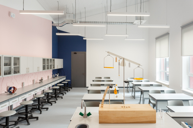 Gymnasium A+, construction � Archimatika. Photograph � Alexander Angelovsky