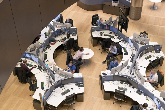 ����������� ����-�������� �������� Bloomberg � ������� � James Newton