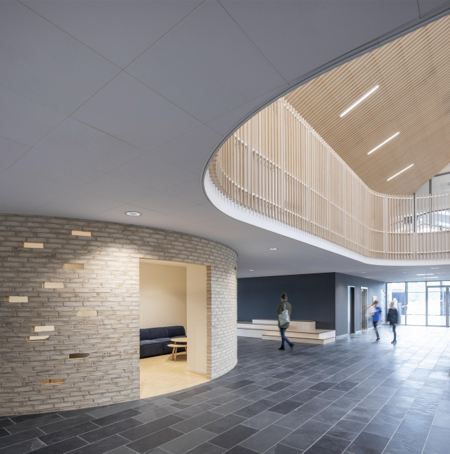 ������������ � ��������������� ����� Hjertet � Adam Mørk