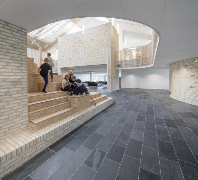 ������������ � ��������������� ����� Hjertet � Adam Mørk