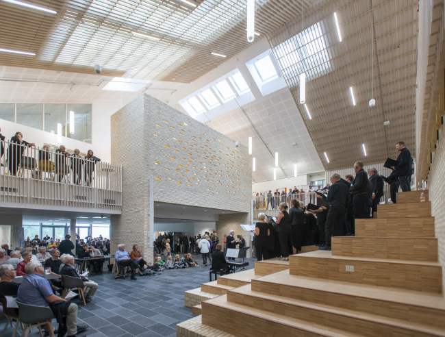 ������������ � ��������������� ����� Hjertet � Adam Mørk