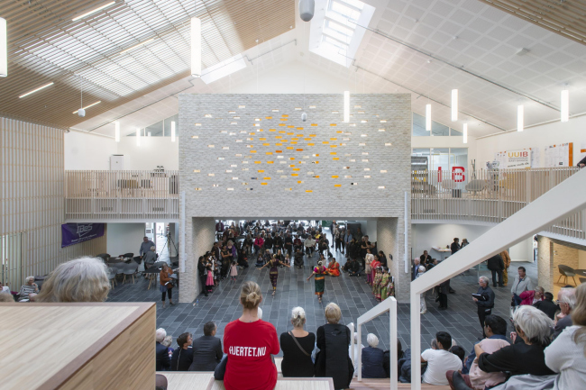 ������������ � ��������������� ����� Hjertet � Adam Mørk