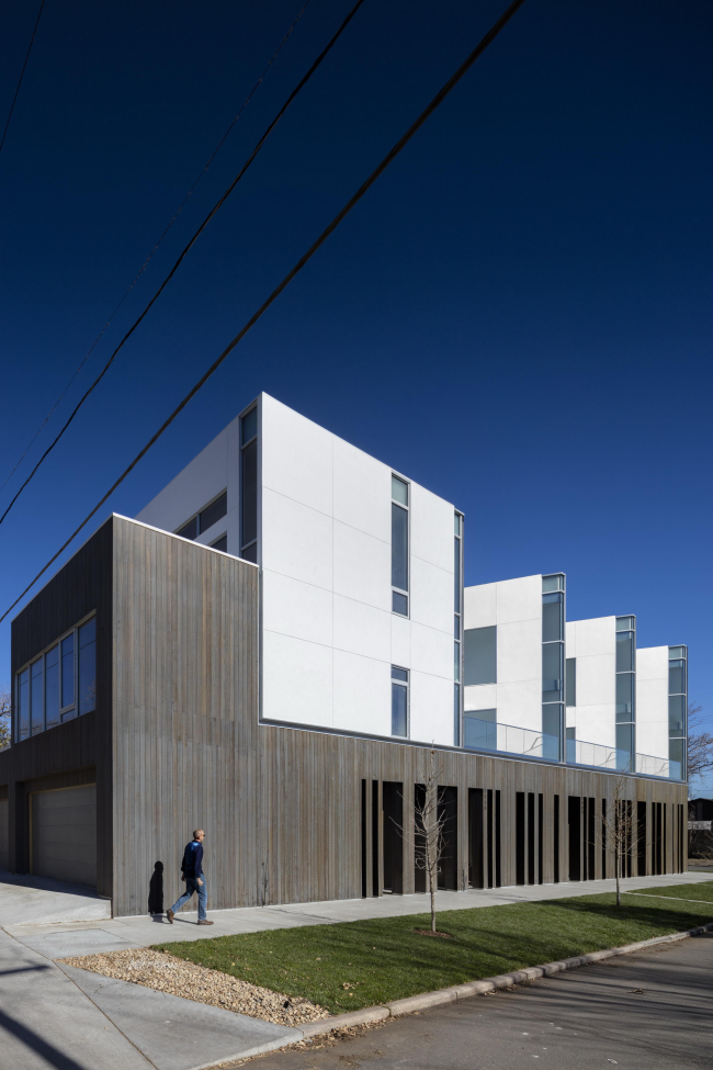 ��������������� ��� �� �������-�����. ���� � Astula, Inc.