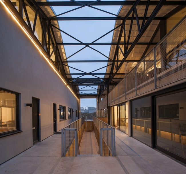 ������ � (Strijp R). ������������� ������ Philips � ���������� � ������������ � ���������� ����� � ������ ���������, ����� ���������� ���������� ��������� Dutch Design Week. ���������� � ����� Philips (Trudo), Igor Vermeer