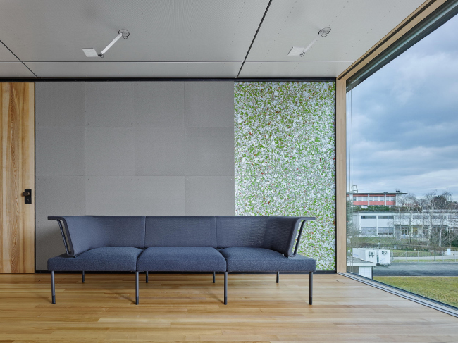 ������ UMAR. ���� � Zooey Braun, Stuttgart