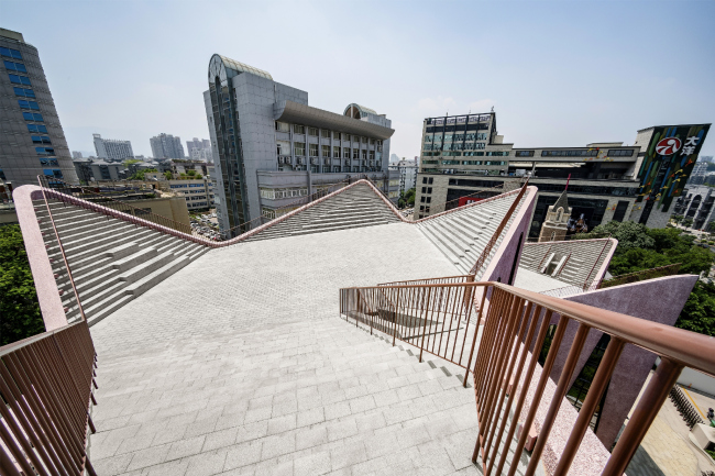 ������������ ������� � ������ � Shi Kai / INUCE