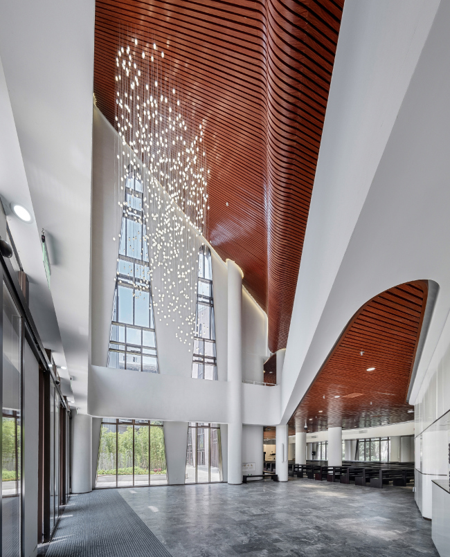 ������������ ������� � ������ � Shi Kai / INUCE