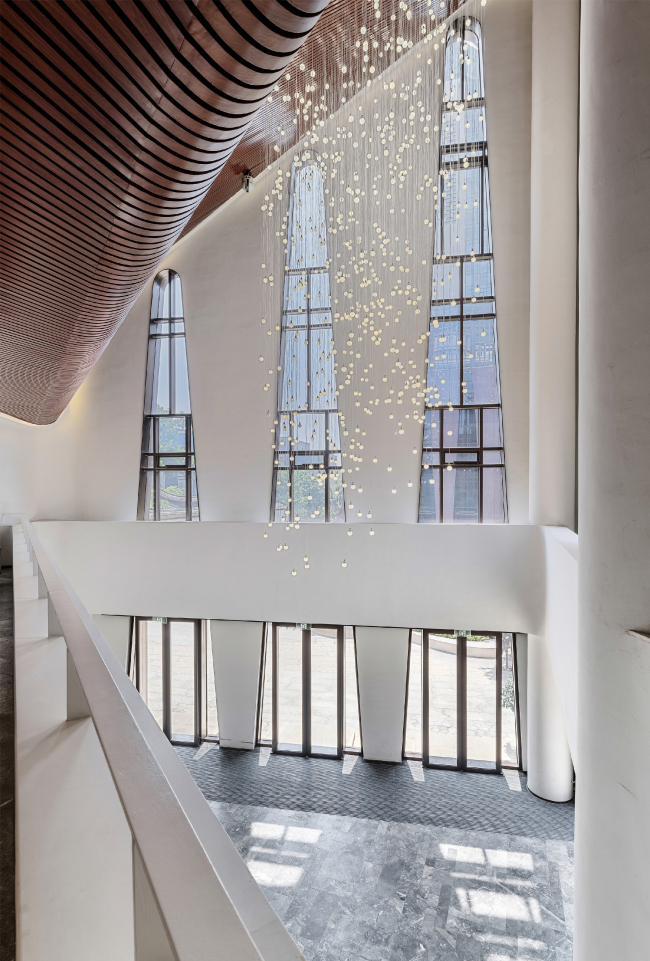 ������������ ������� � ������ � Shi Kai / INUCE