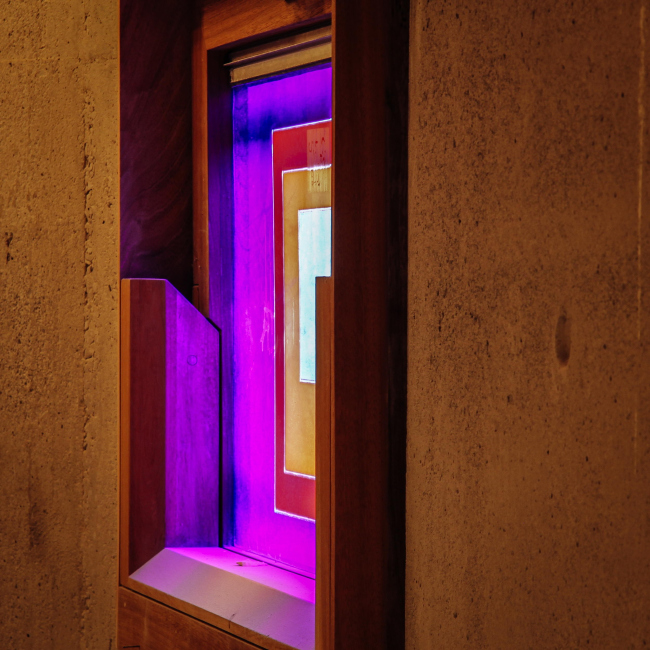  Pálás.   Peter Maybury