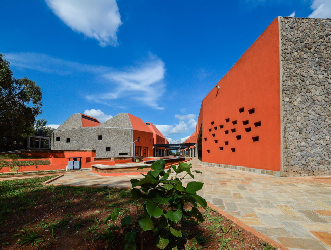 Факультет архитектуры и экологического проектирования. Фото © Edwin Seda