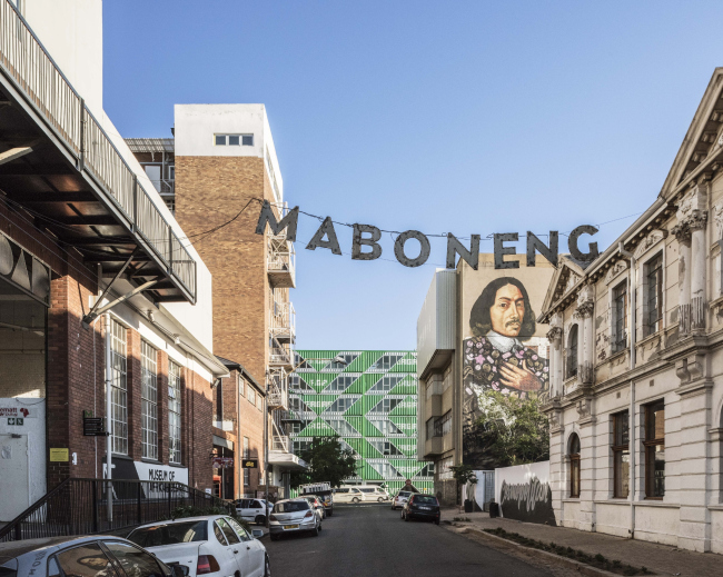 ����� �������� Drivelines Studios. ���������� � Dave Southwood. ������������� LOT-EK