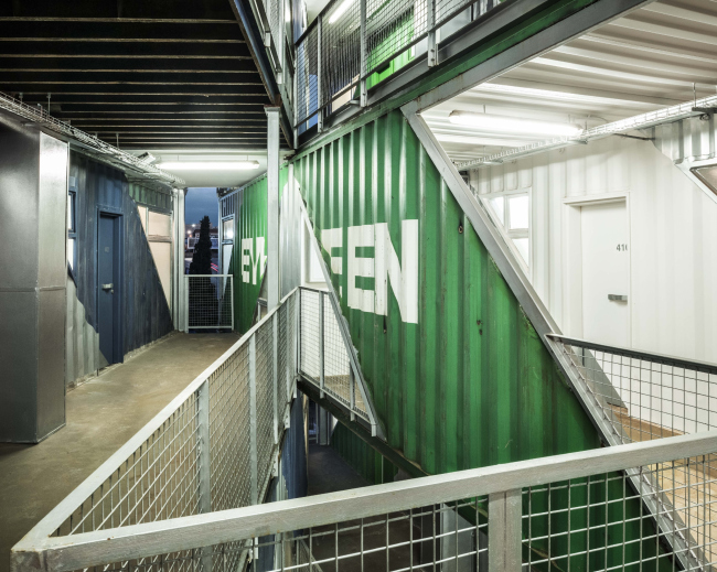 ����� �������� Drivelines Studios. ���������� � Dave Southwood. ������������� LOT-EK