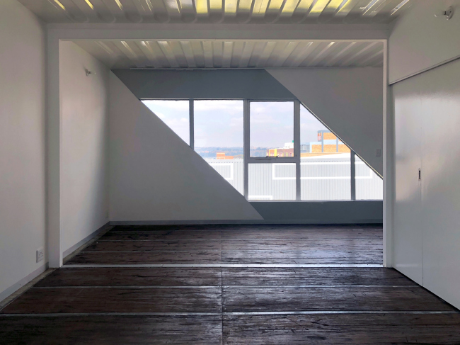 ����� �������� Drivelines Studios. ���������� � Dave Southwood. ������������� LOT-EK