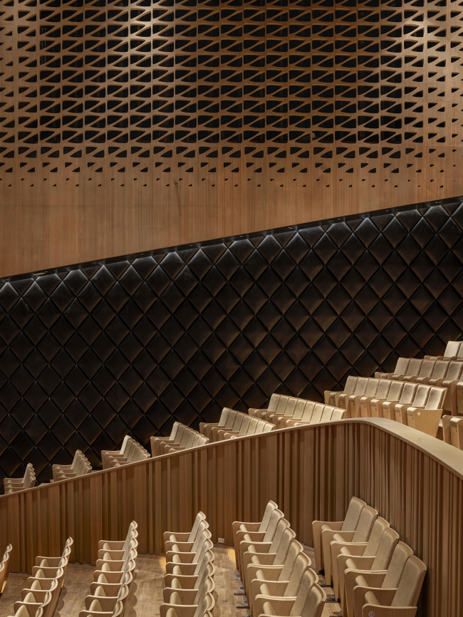 ����� ��������������� �������� ������. ���� � Ethan Lee