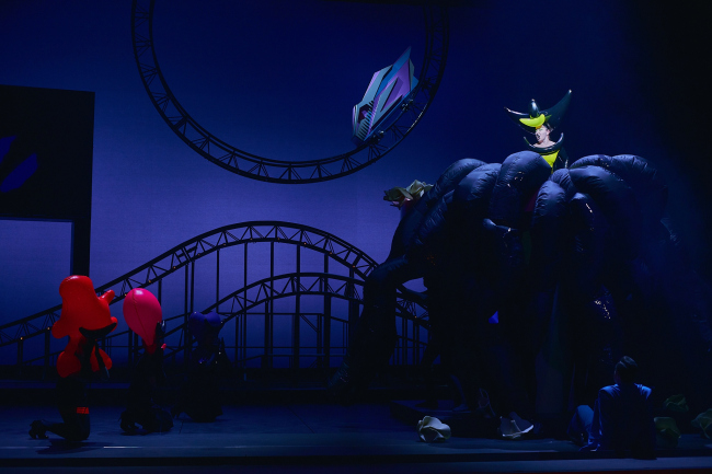 Stage design of �The Magic Flute� in �Helikon-Opera�. Production designers: Sergey Kuznetsov, Agnia Sterligova. Photograph � Sergey Krotov