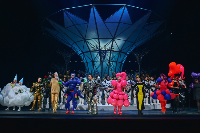 Stage design of �The Magic Flute� in �Helikon-Opera�. Production designers: Sergey Kuznetsov, Agnia Sterligova. Photograph � Sergey Krotov