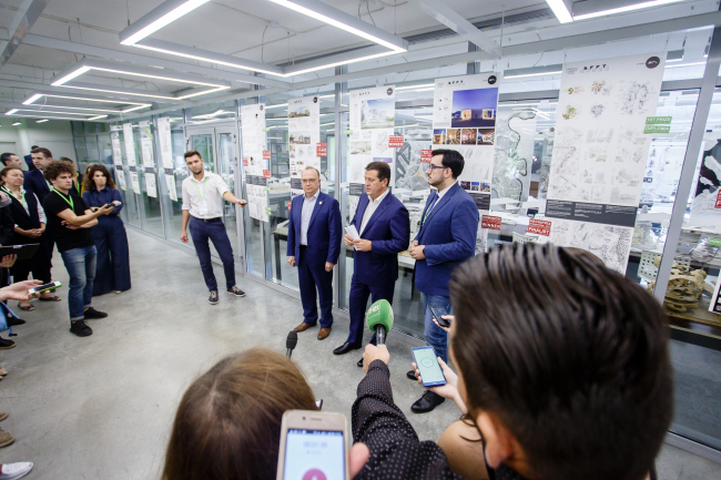 Объявление финалистов Открытого международного конкурса на разработку концепции и мастер-плана экорайона в Казани. Фотография предоставлена Агентством стратегического развития «ЦЕНТР» Объявление финалистов Открытого международного конкурса на разработку концепции и мастер-плана экорайона в Казани. Фотография предоставлена Агентством стратегического развития «ЦЕНТР»