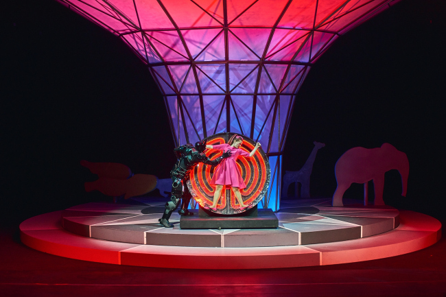 Stage design of �The Magic Flute� in �Helikon-Opera�. Production designers: Sergey Kuznetsov, Agnia Sterligova. Photograph � Sergey Krotov