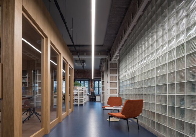 The "Garage" headquarters in Gorky Park. FORM. Photograph � Yuri Palmin