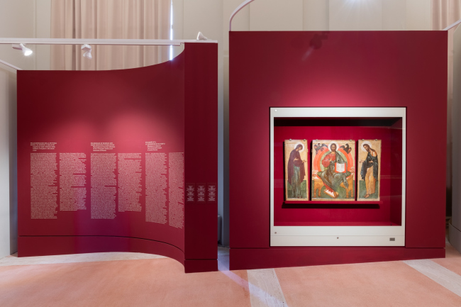 Pilgrimage of Russian Art. From Dionysius to Malevich. Vatican, Rome. Exposition design: Sergey Tchoban, Anna Sterligova (Planet 9). Photograph  Vasiliy Bulanov