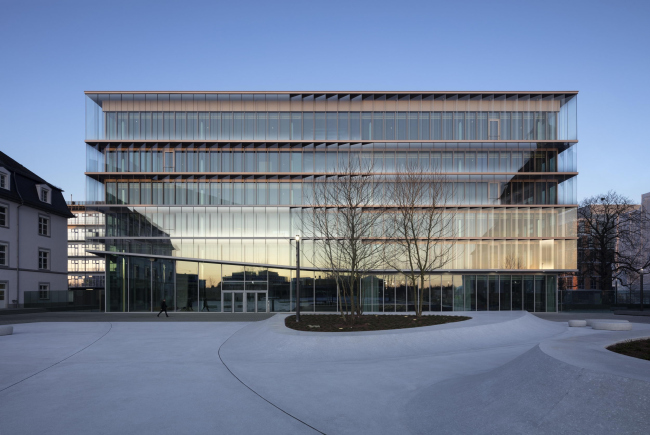 ����� ��������� �������� Merck. ���� � HGEsch