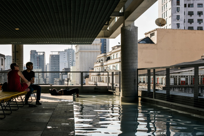 ������������ ����� SESC 24 de Maio. ���� � Nelson Kon