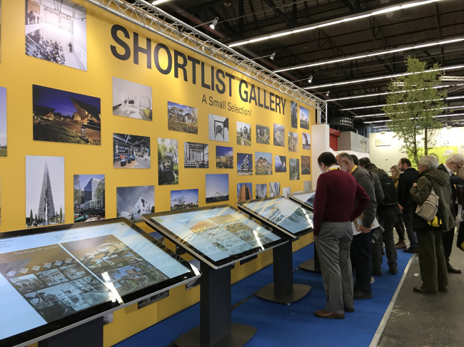 Виртуальная экспозиция проектов-финалистов WAF-2018. Комплекс RAI. Амстердам. Фотография Елены Петуховой Виртуальная экспозиция проектов-финалистов WAF-2018. Комплекс RAI. Амстердам. Фотография Елены Петуховой
