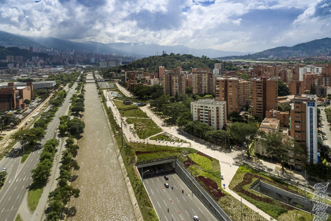 ���������� ������ Future Project of the Year 2018 � ����� �Medellin River Parks� � ������ ��������, ��������. ������ Sebastian Monsalve + Juan David Hoyos. ���������� ������������� �����-������� WAF-2018