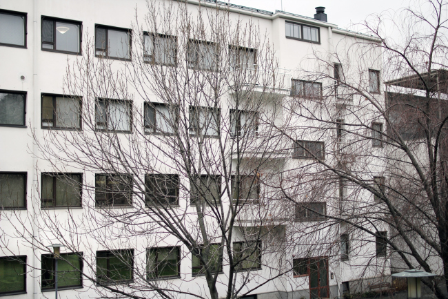 Дворовый фасад. Здание посольства Финляндии в Москве. Хилдинг Экелунд, 1935-1938. Фотография: Архи.ру Дворовый фасад. Здание посольства Финляндии в Москве. Хилдинг Экелунд, 1935-1938. Фотография: Архи.ру