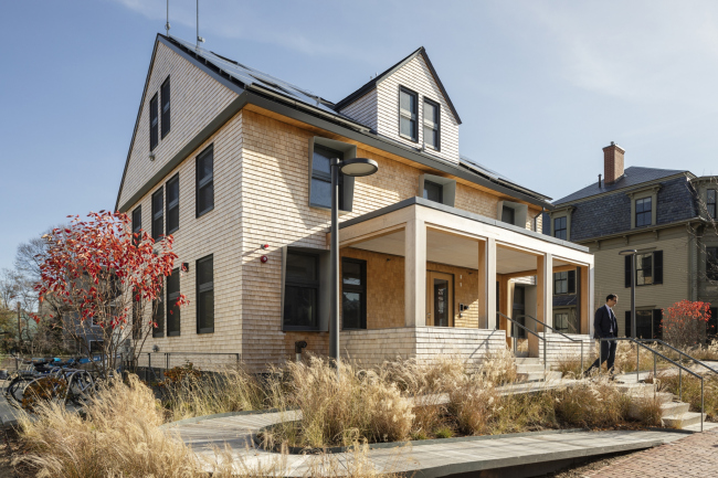 HouseZero.   Harvard Center for Green Buildings and Cities / Michael Grimm