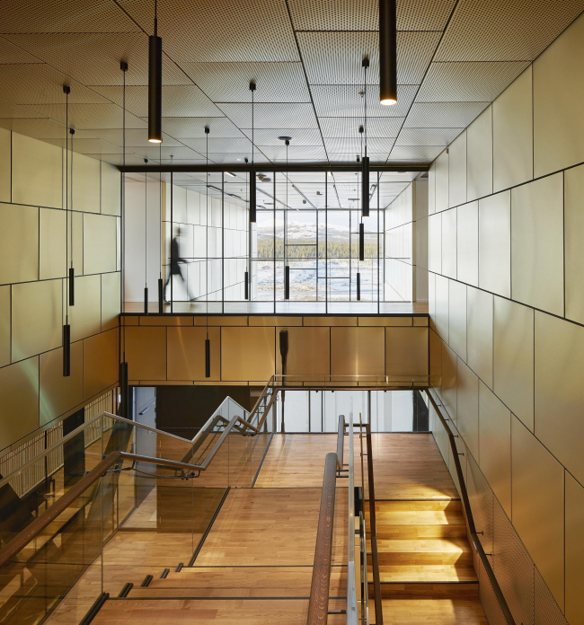 ������ ������. ���� � Hufton + Crow