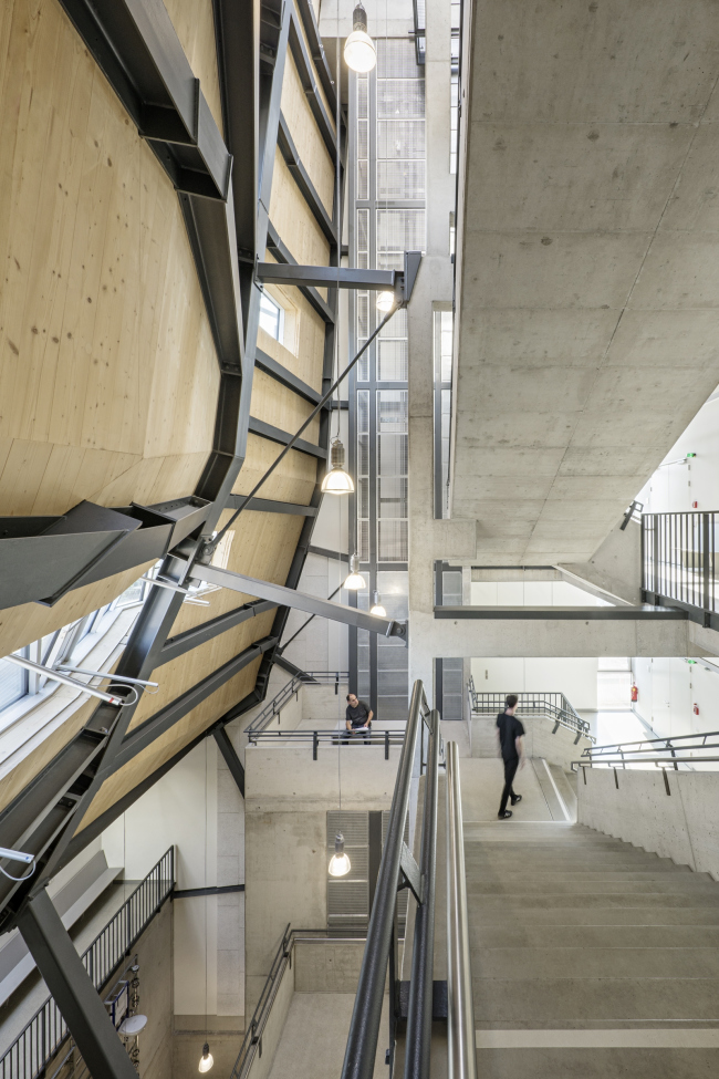 ������ ����������� � ���������� ������ ��� ����-�����-�����. ���� � Hertha Hurnaus