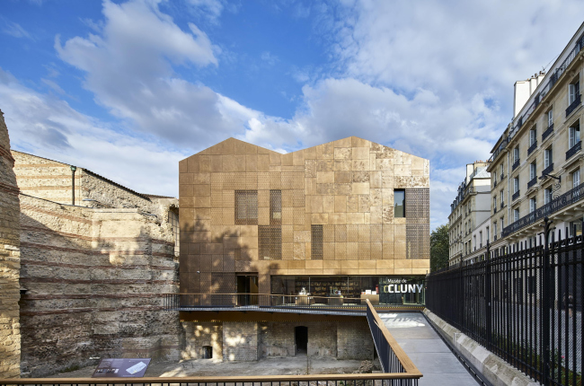 ����� ���� � ��������� ����� ����� � Michel Denancé