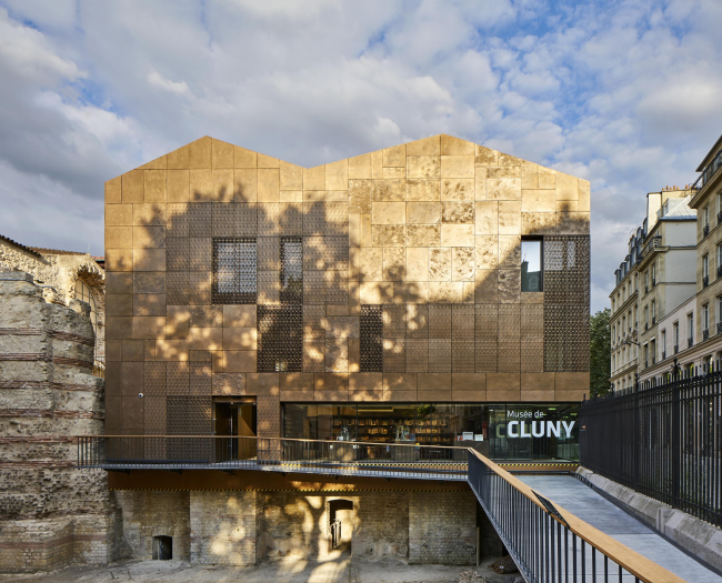 Новый вход и вестибюль музея Клюни © Michel Denancé