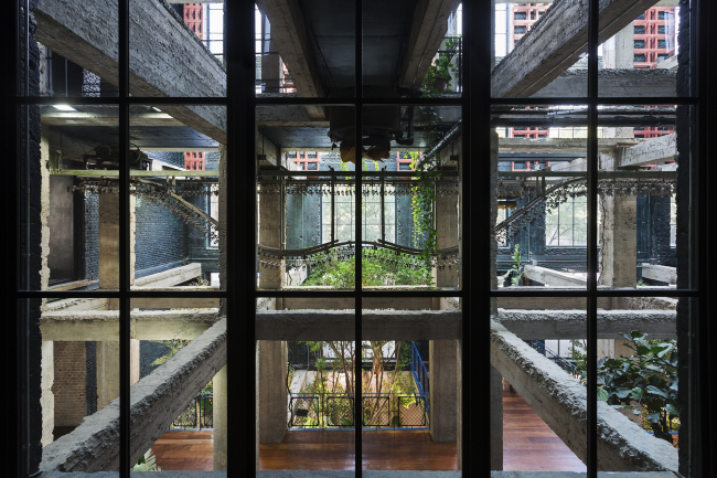 ����� Stamba, �������. �����. ���������� ������������� ��������� Adjara Group