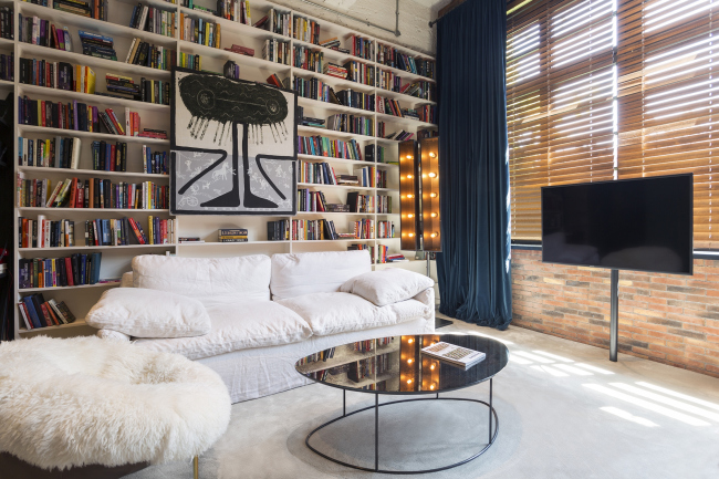 ����� Stamba, �������. ������. ���������� ������������� ��������� Adjara Group