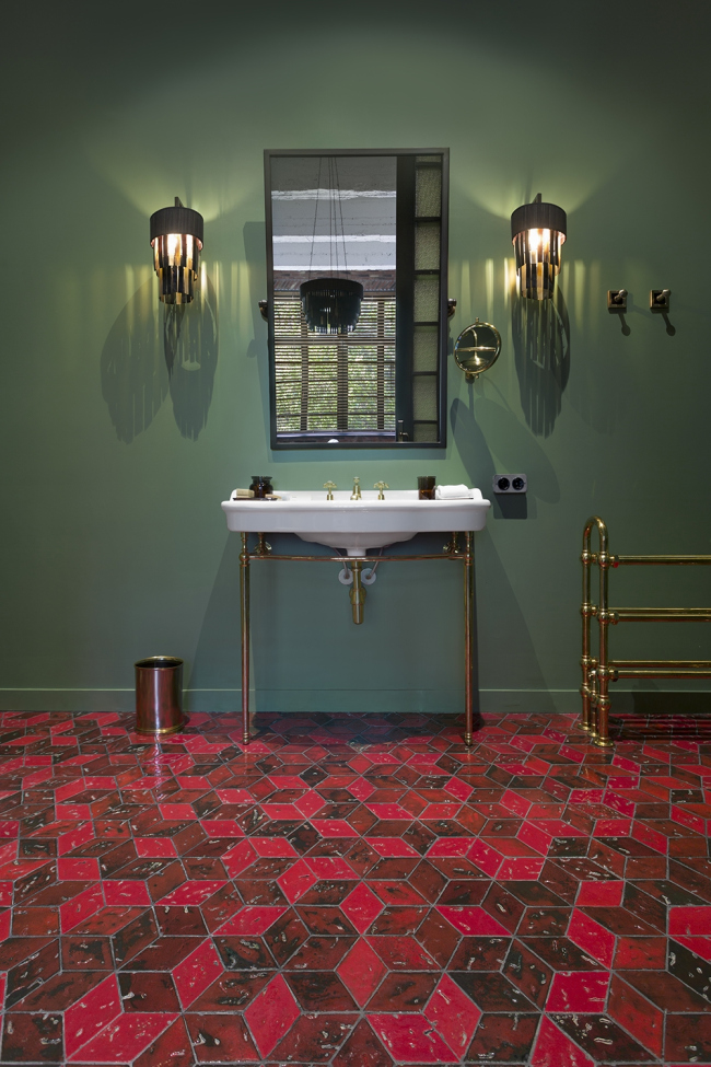 ����� Stamba, �������. ������. ���������� ������������� ��������� Adjara Group