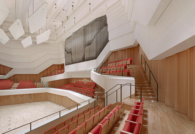 ������ �������� � �������� � �������������. ���� � Christian Gahl /gmp Architects