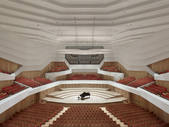 ������ �������� � �������� � �������������. ���� � Christian Gahl /gmp Architects