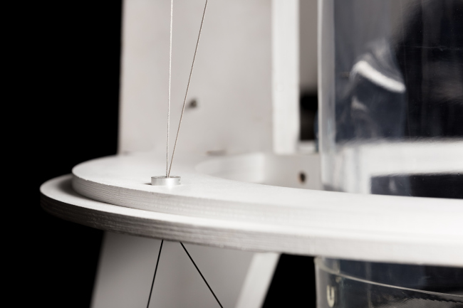 �����������, ���������� � ���� ������������ �������� ������ � ������� �������. ���������� � Bastian Beyer. ��������: Albert Palen