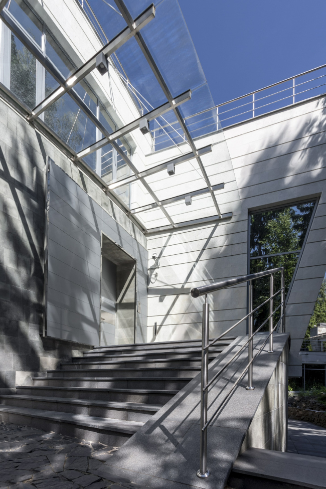 The ZEPPELIN residence � Studio of Roman Leonidov